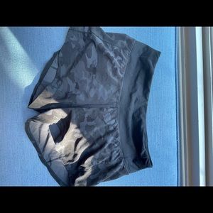Lululemon, Size 4 tall, Camo Speed Ups